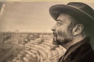 rené robert en un retrato publicado por su amigo Michel Mompontet